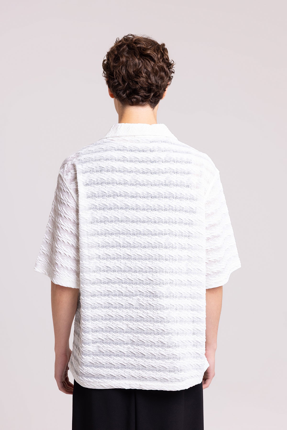 Jakarlı Triko Gömlek