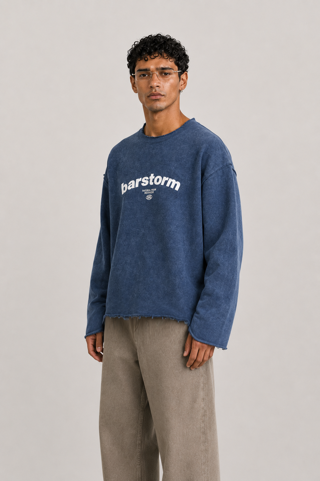 ÇİFT TARAF GİYİLEBİLİR BASKILI 
CROP SWEATSHİRT