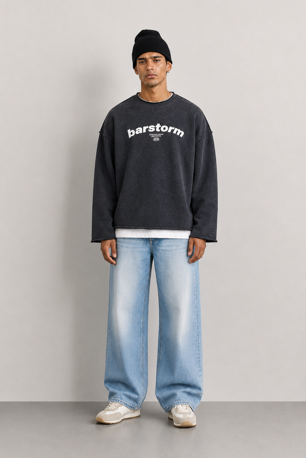 ÇİFT TARAF GİYİLEBİLİR BASKILI 
CROP SWEATSHİRT