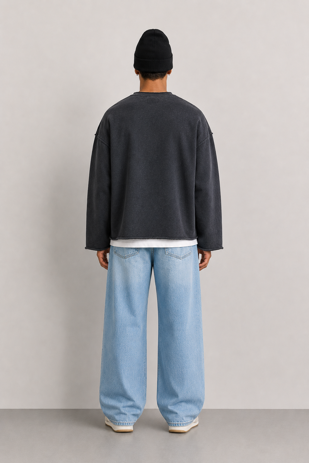 ÇİFT TARAF GİYİLEBİLİR BASKILI 
CROP SWEATSHİRT