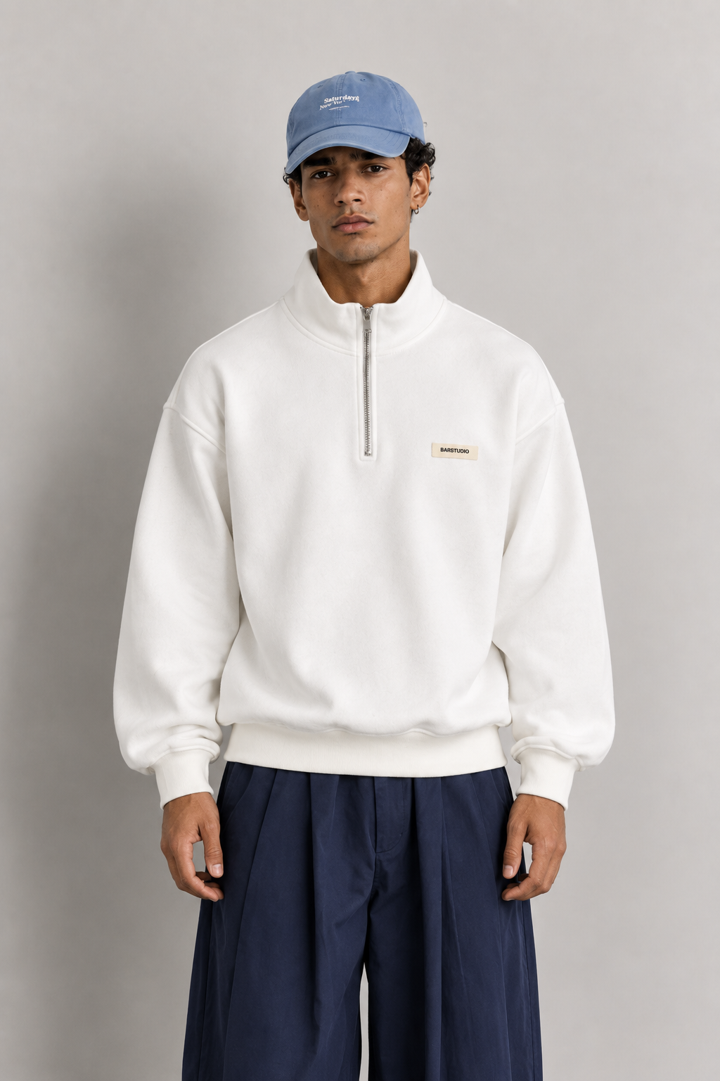 RELAXED FIT DİK YAKA FERMUARLI
SWEATSHİRT