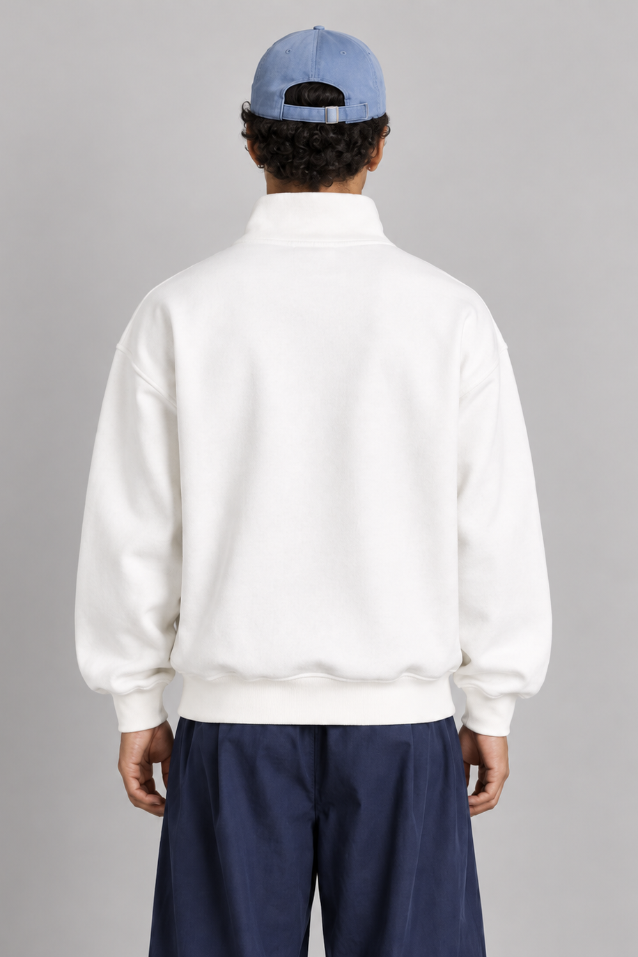 RELAXED FIT DİK YAKA FERMUARLI
SWEATSHİRT