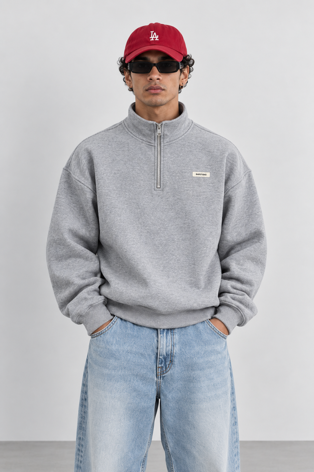 RELAXED FIT DİK YAKA FERMUARLI
SWEATSHİRT