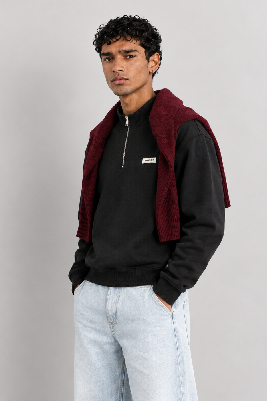 RELAXED FIT DİK YAKA FERMUARLI
SWEATSHİRT