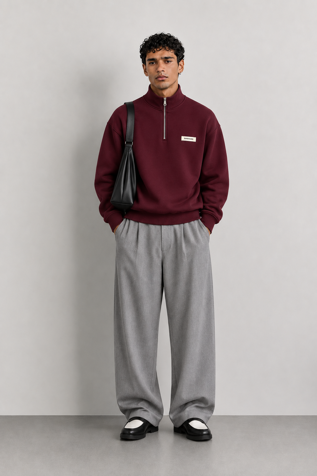 RELAXED FIT DİK YAKA FERMUARLI
SWEATSHİRT