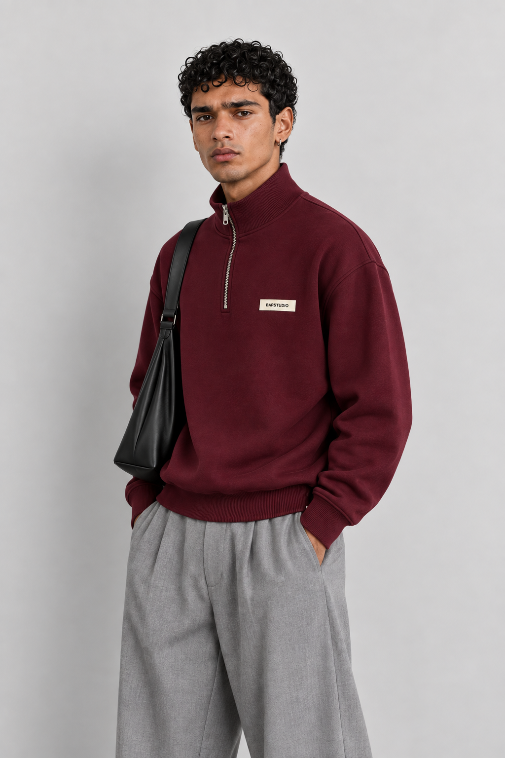 RELAXED FIT DİK YAKA FERMUARLI
SWEATSHİRT